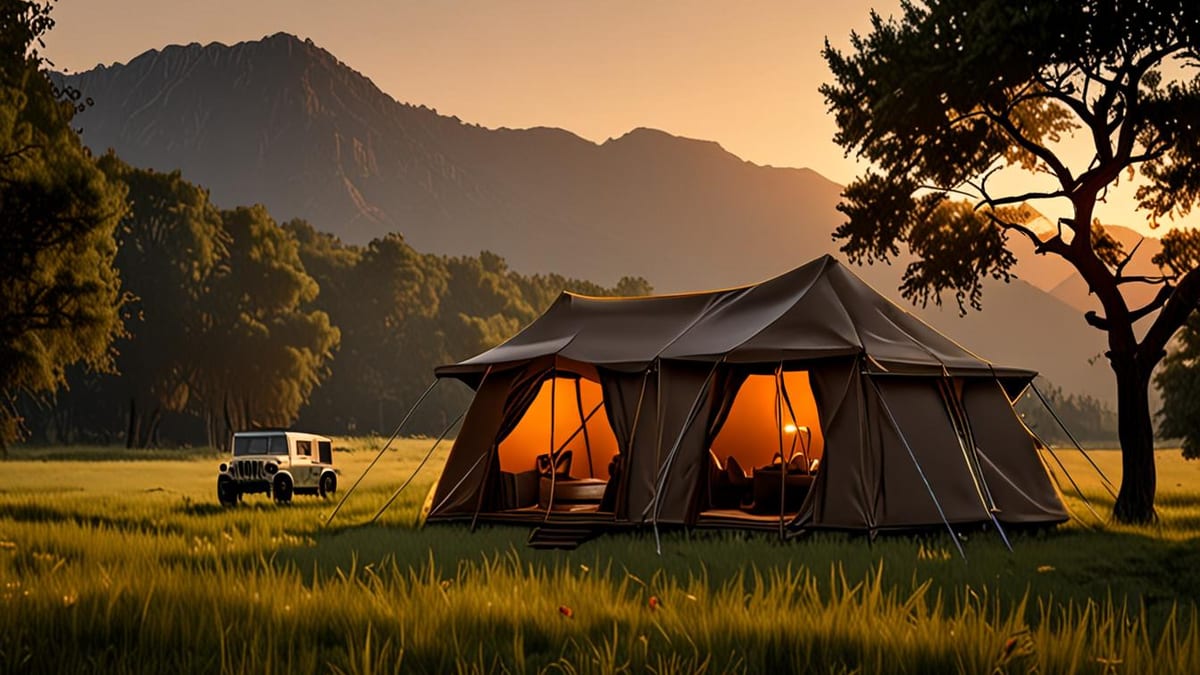 what is glamping